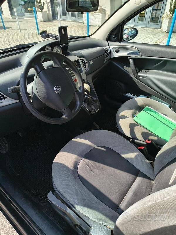 Usata Lancia Ypsilon 2007 Utilitaria