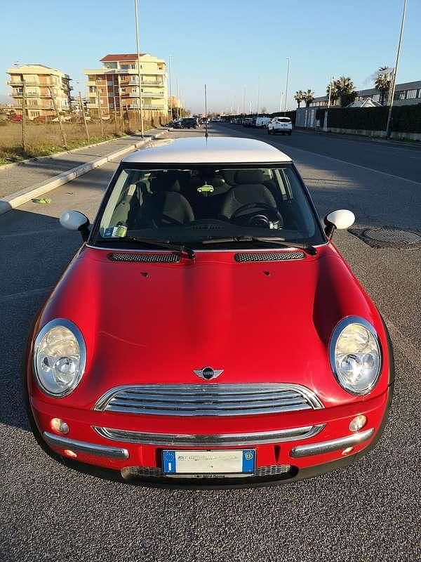 Usata Mini Cooper 116 CV (85 kW) 2003 Rosso Utilitaria