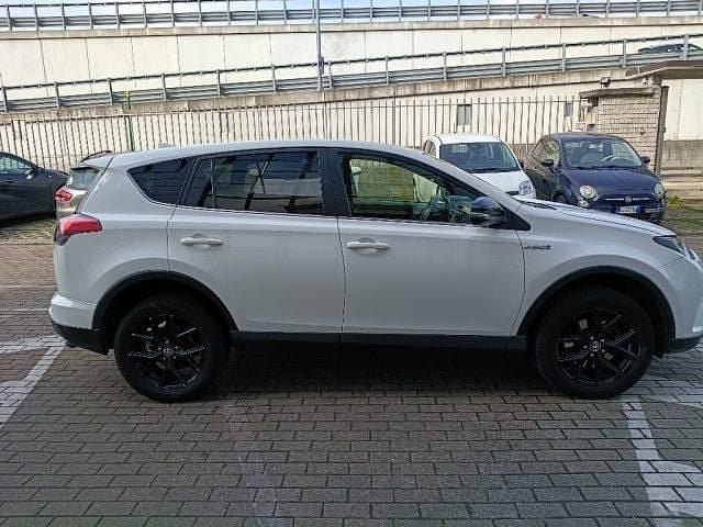 Usata Toyota RAV4 Hybrid 155 CV (114 kW) 2018 Bianco SUV