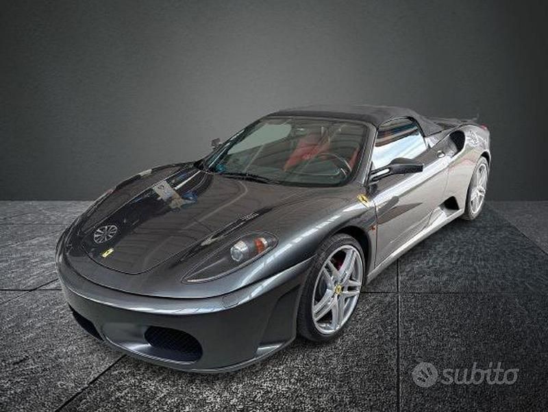 Usata Ferrari F430 489 CV (359 kW) 2005 Grigio Cabrio