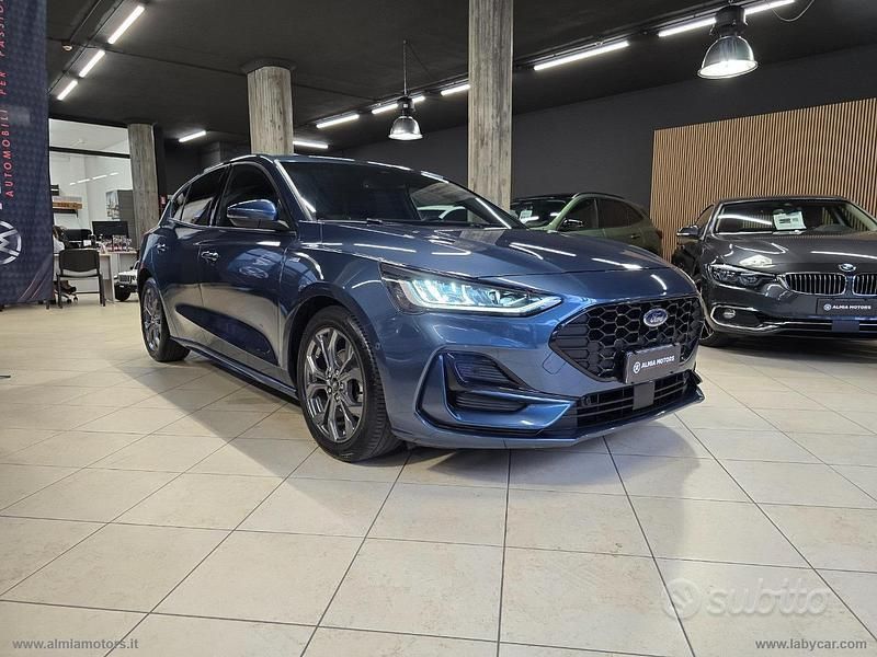 Usata Ford Focus ST-Line 120 CV (88 kW) 2023 Blu Berlina