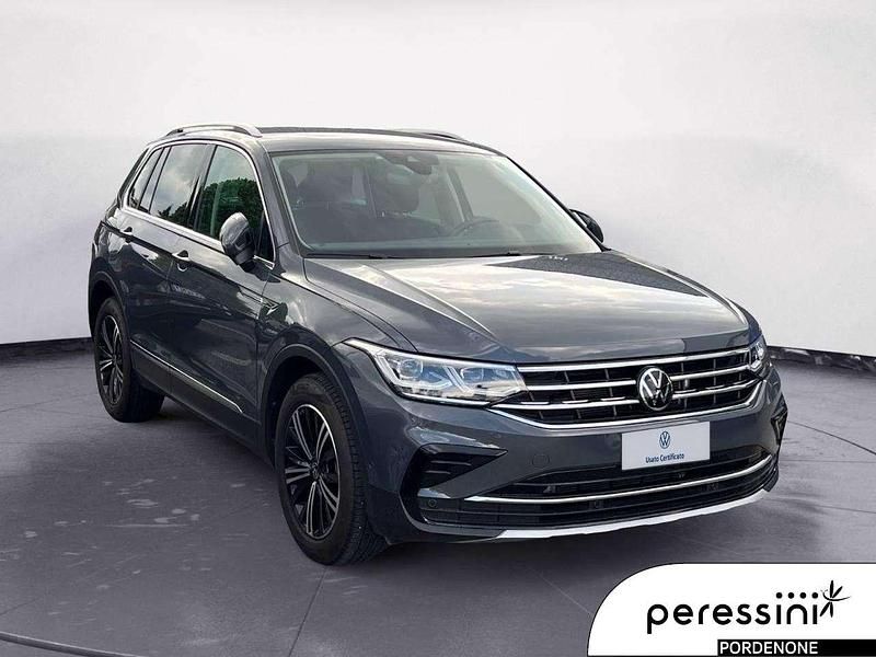 Usata VW Tiguan Elegance 150 CV (110 kW) 2023 Grigio metallizzato SUV