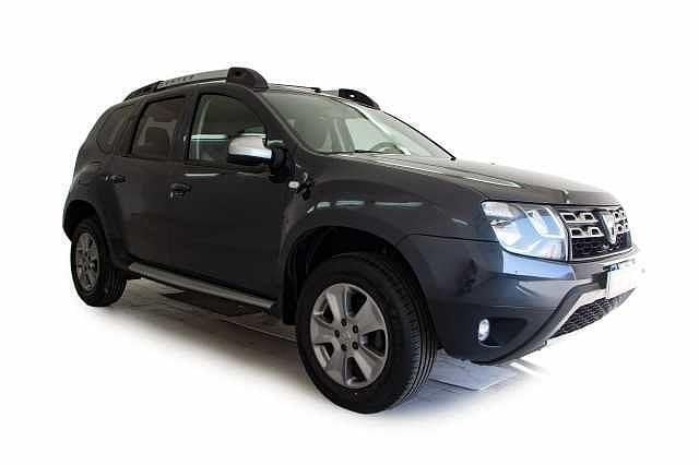 Usata Dacia Duster 110 CV (80 kW) 2017 Grigio SUV
