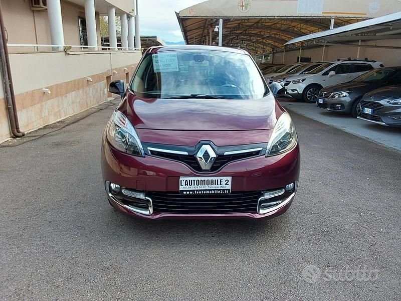 Usata Renault Scénic III XMOD 110 CV (80 kW) 2014 Rosso Monovolume