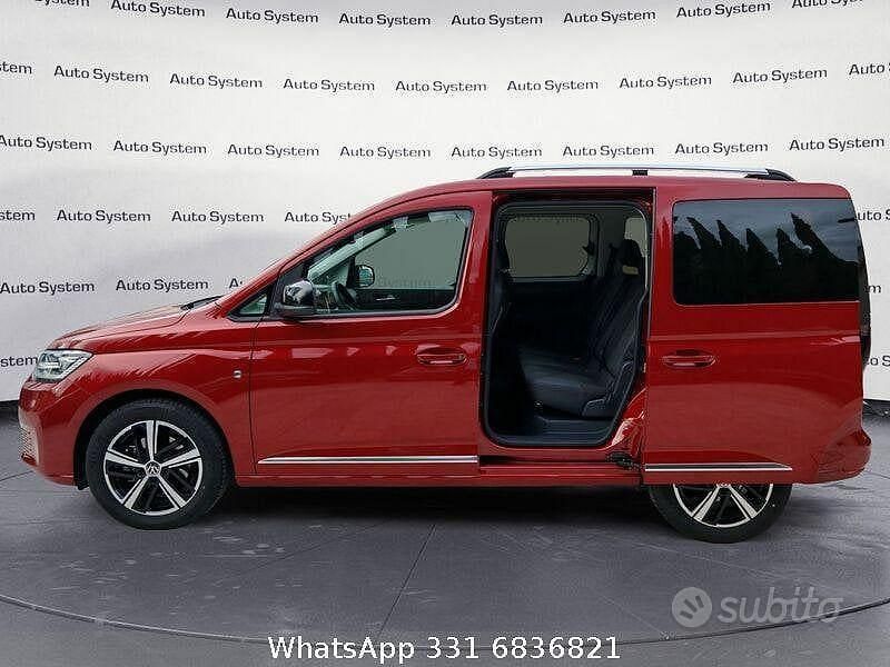 Usata VW Caddy Style 122 CV (89 kW) 2024 Rosso Monovolume