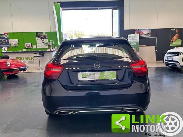 Usata Mercedes A200 135 CV (99 kW) 2017 Blu Berlina