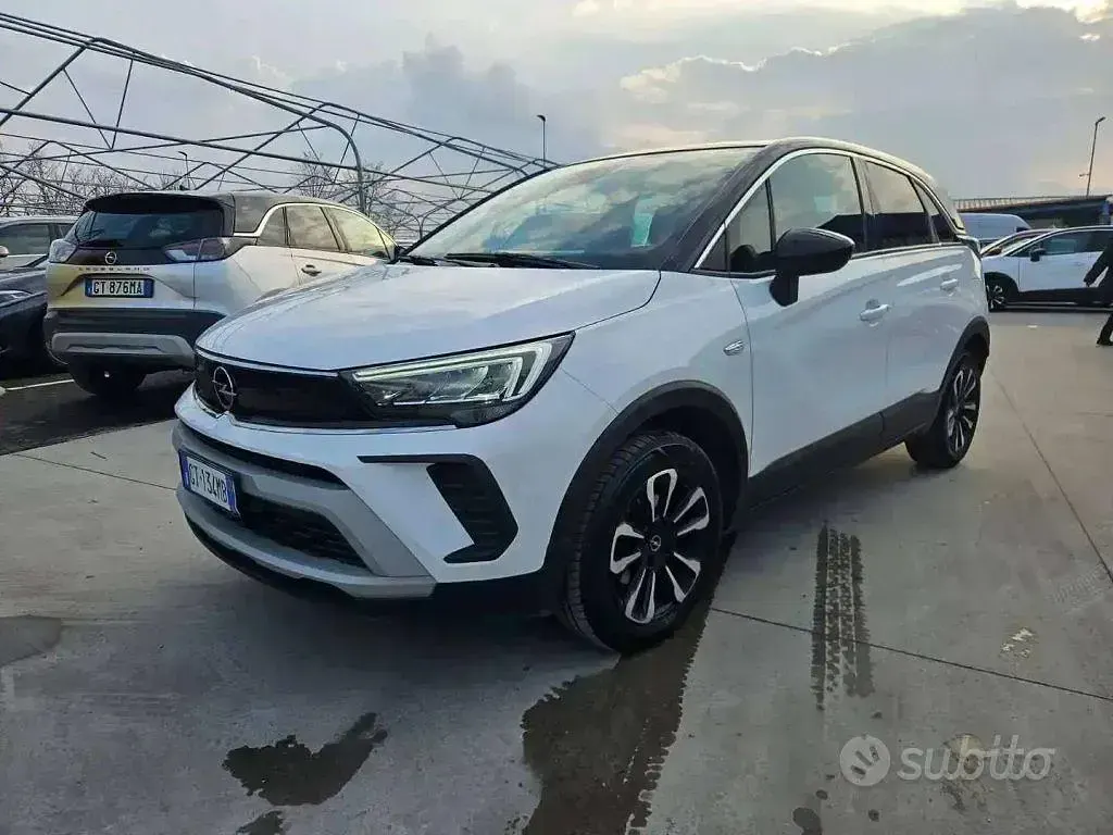 Usata Opel Crossland Elegance 131 CV (96 kW) 2024 Bianco SUV