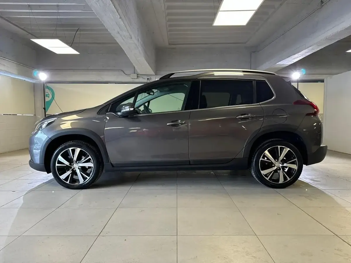 Usata Peugeot 2008 Allure 110 CV (80 kW) 2017 Grigio SUV