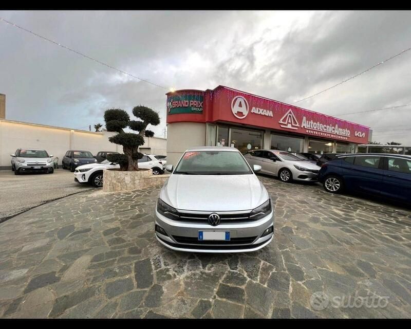 Grigio Usata 2021 VW Polo Style Tre volumi | 13.400 € (Ottimo prezzo) - Immagine 1/4