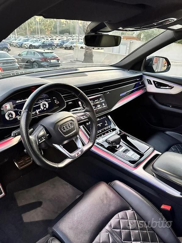 Usata Audi Q8 286 CV (210 kW) 2019 Nero SUV