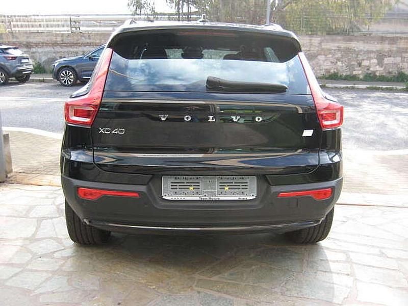 Nuova Volvo XC40 Plus 175 kW (238 CV) 2025 Onyx black SUV