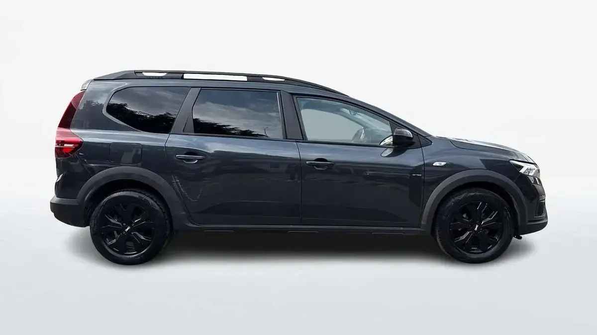 Usata Dacia Jogger Extreme 101 CV (74 kW) 2023 Grigio Monovolume