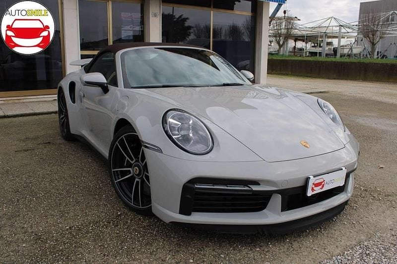 Usata Porsche 911 Turbo S Cabriolet 650 CV (478 kW) 2023 Argento Cabrio