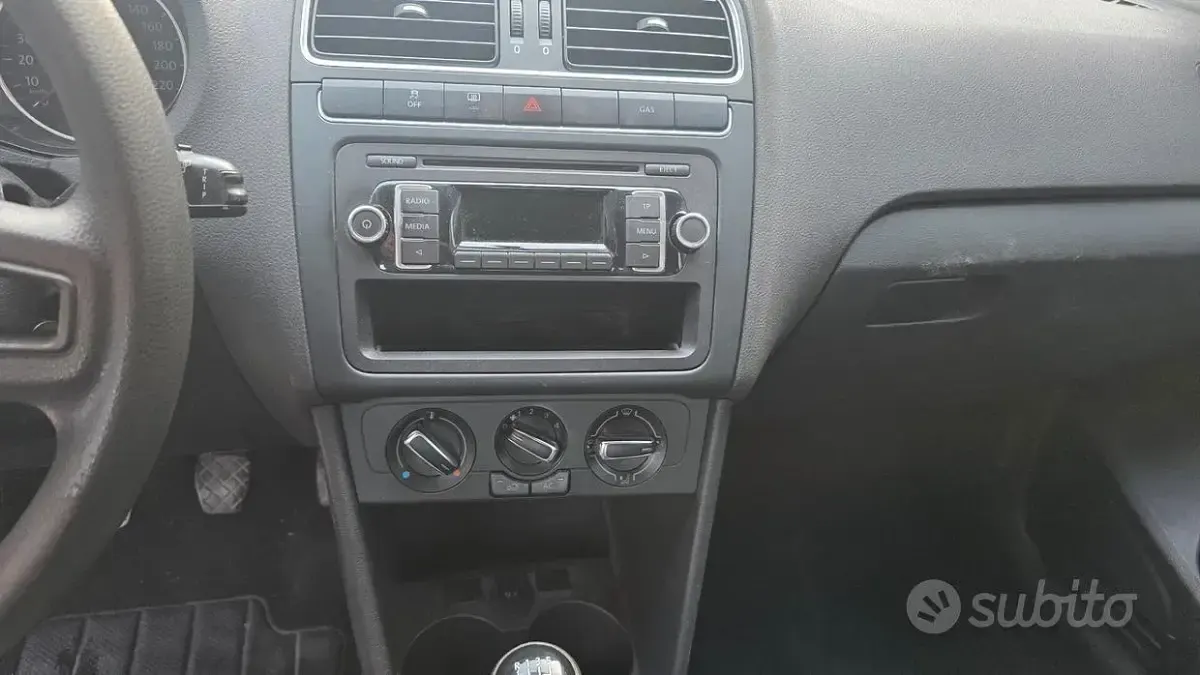 Usata VW Polo Trendline 60 CV (44 kW) 2016 Nero Berlina