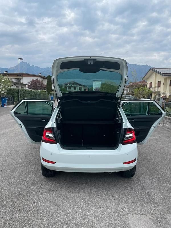 Usata Skoda Fabia 75 CV (55 kW) 2018 Bianco Berlina