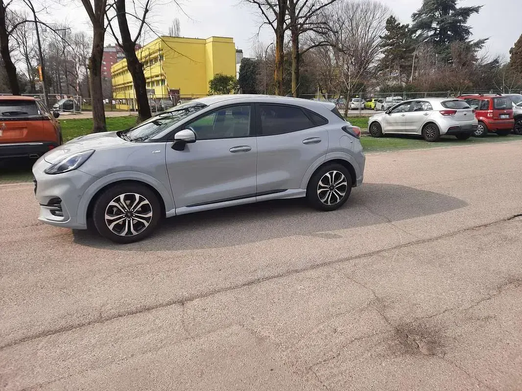 Usata Ford Puma ST-Line 125 CV (91 kW) 2023 Grigio SUV