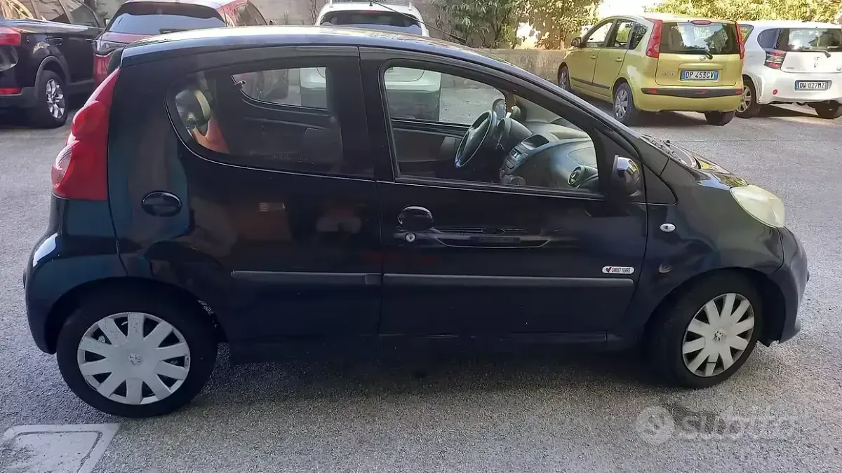 Usata Peugeot 107 68 CV (50 kW) 2007 Nero Utilitaria