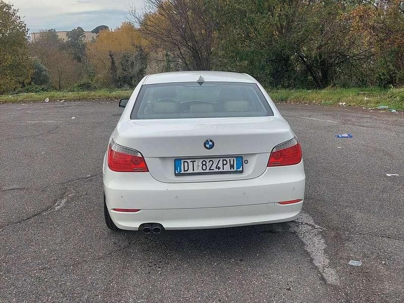 Usata BMW 530 235 CV (172 kW) 2009 Bianco Berlina