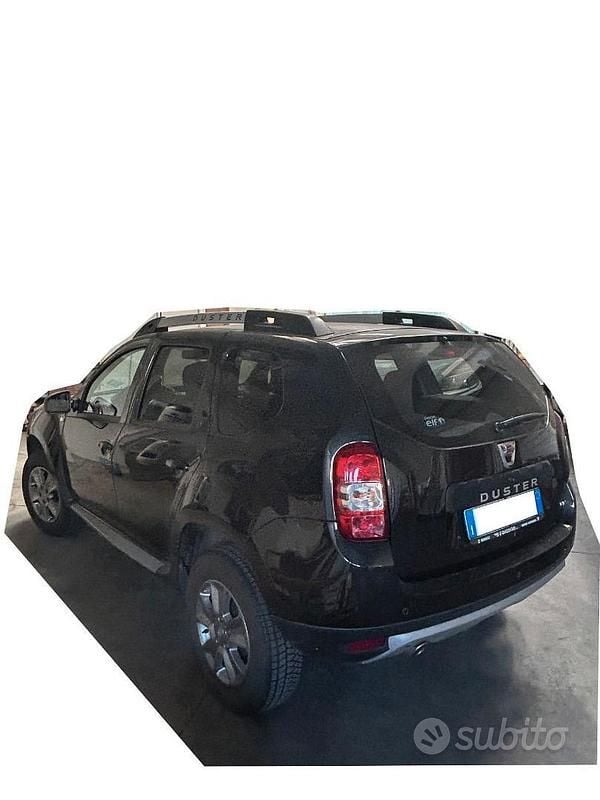 Usata Dacia Duster Lauréate 110 CV (80 kW) 2017 Nero SUV