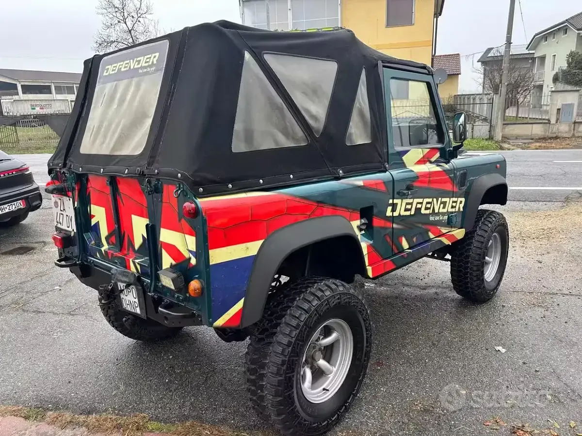 Usata Land Rover Defender 122 CV (89 kW) 1998 Blu Cabrio