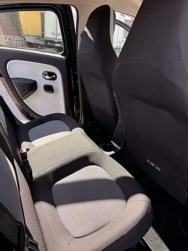 Usata Renault Twingo Equilibre 30 kW (42 CV) 2023 Nero Utilitaria