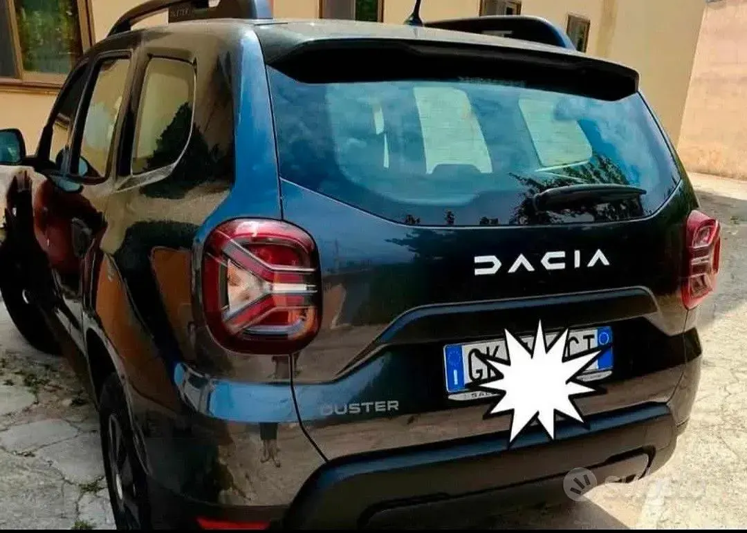 Usata Dacia Duster 101 CV (74 kW) 2023 Grigio SUV