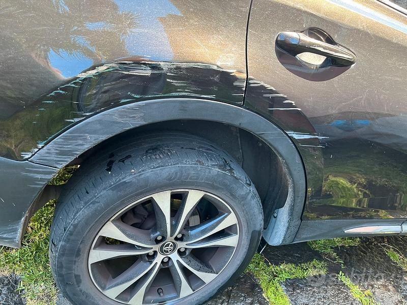 Usata Toyota RAV4 143 CV (105 kW) 2015 SUV