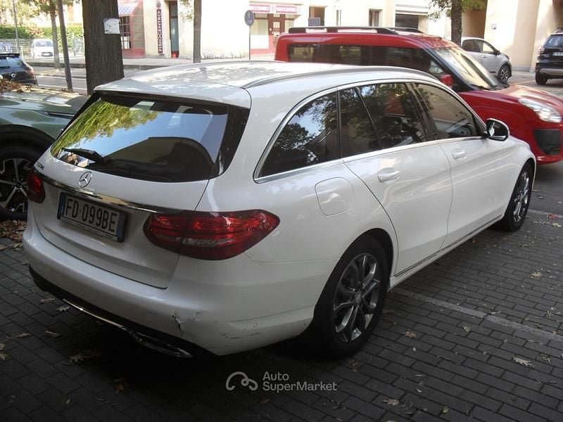 Usata Mercedes C180 116 CV (85 kW) 2016 Bianco Berlina