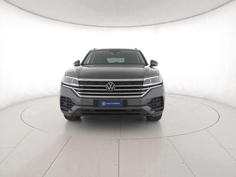 Usata VW Touareg Elegance 231 CV (169 kW) 2025 3m silicon grey metallizzato SUV