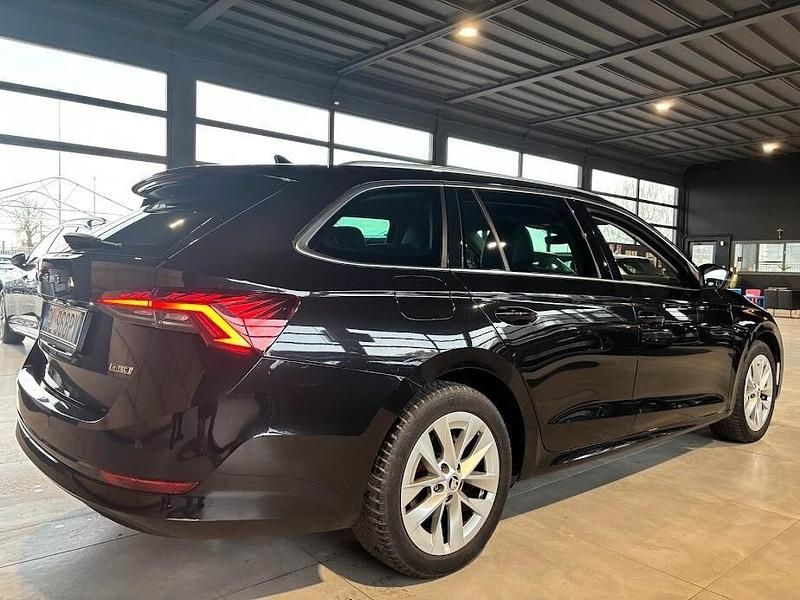 Usata Skoda Octavia Style 110 CV (80 kW) 2022 Nero Station wagon