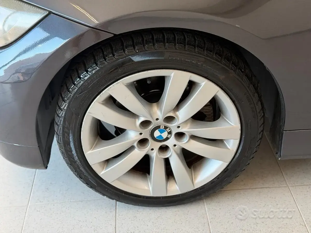Usata BMW 318 122 CV (89 kW) 2006 Grigio Station wagon