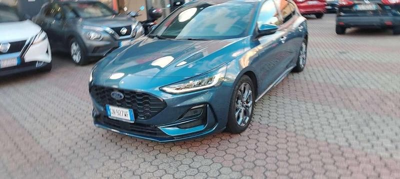 Usata Ford Focus ST-Line 125 CV (91 kW) 2023 Blu/azzurro Berlina