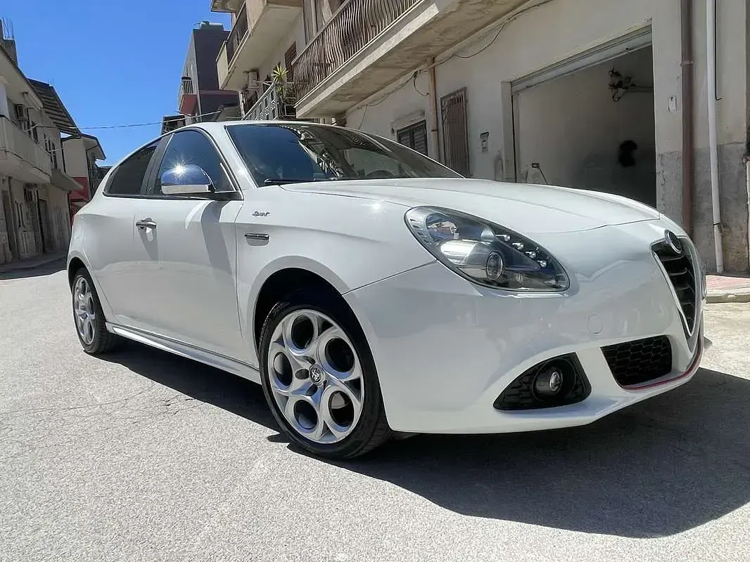 Usata Alfa Romeo Giulietta Sprint 120 CV (88 kW) 2016 Utilitaria