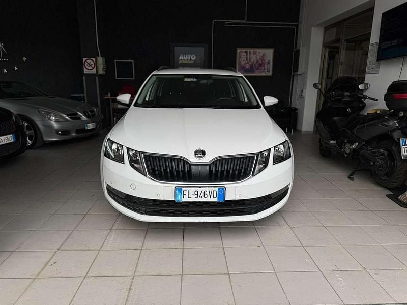 Usata Skoda Octavia Ambition 150 CV (110 kW) 2017 Bianco Station wagon