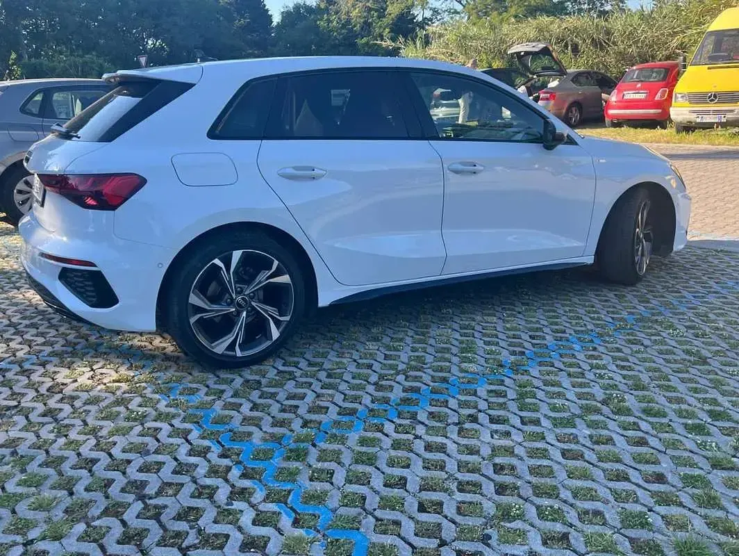 Usata Audi A3 S-Line 116 CV (85 kW) 2023 Bianco Berlina