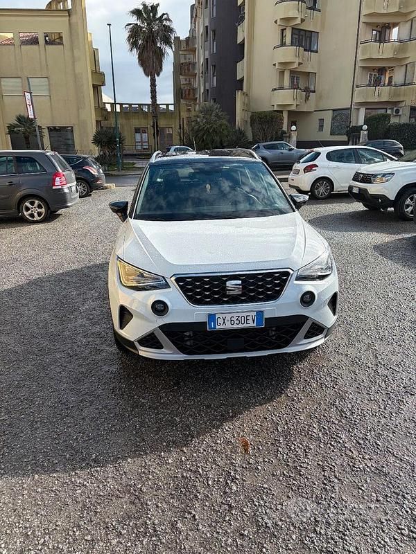 Usata Seat Arona Xperience 116 CV (85 kW) 2024 Bianco SUV