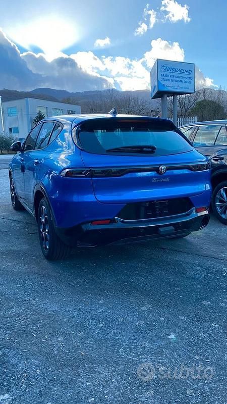 Nuova Alfa Romeo Tonale Sprint 130 CV (95 kW) 2025 Blu SUV