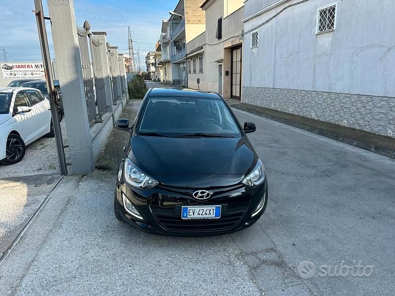 Usata Hyundai i20 85 CV (62 kW) 2014 Nero Utilitaria