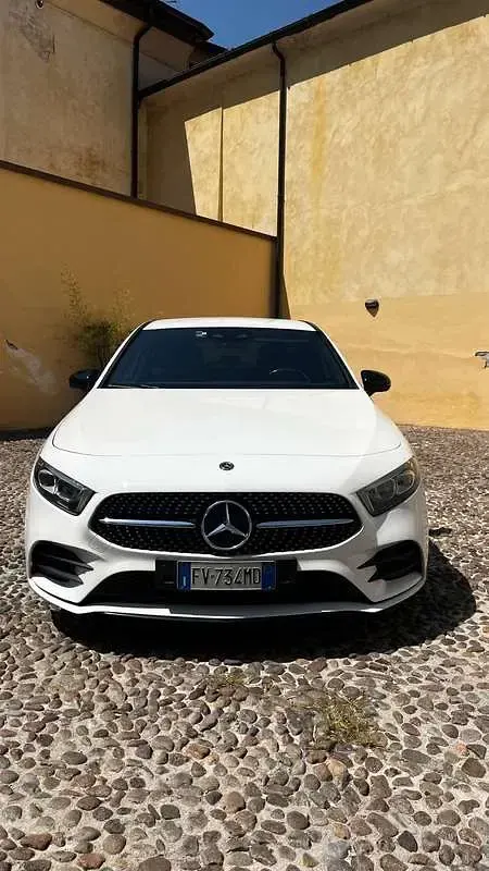 Usata Mercedes A180 Premium 116 CV (85 kW) 2019 Bianco Berlina