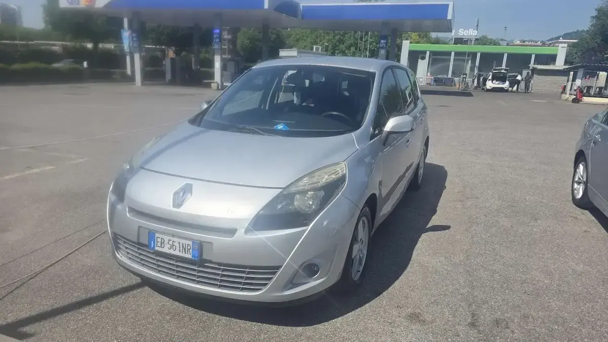 Usata Renault Scenic E-Tech Dynamique 131 CV (96 kW) 2010 Monovolume