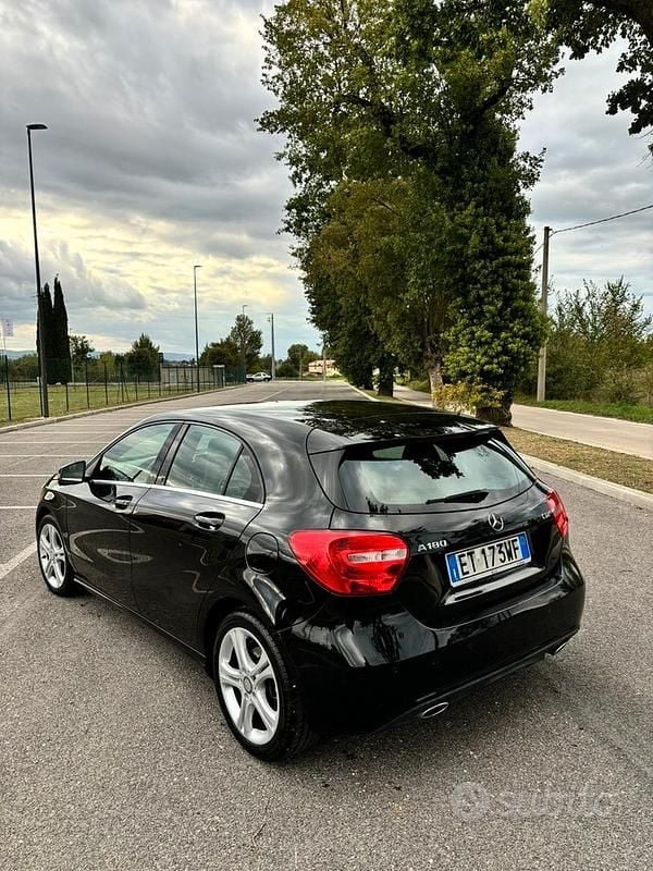 Usata Mercedes A180 SE 109 CV (80 kW) 2014 Nero Berlina