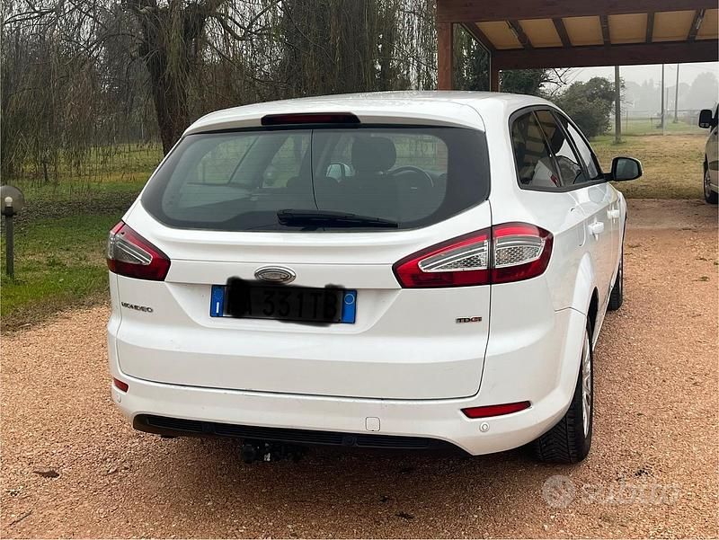 Usata Ford Mondeo Titanium 116 CV (85 kW) 2011 Bianco Station wagon