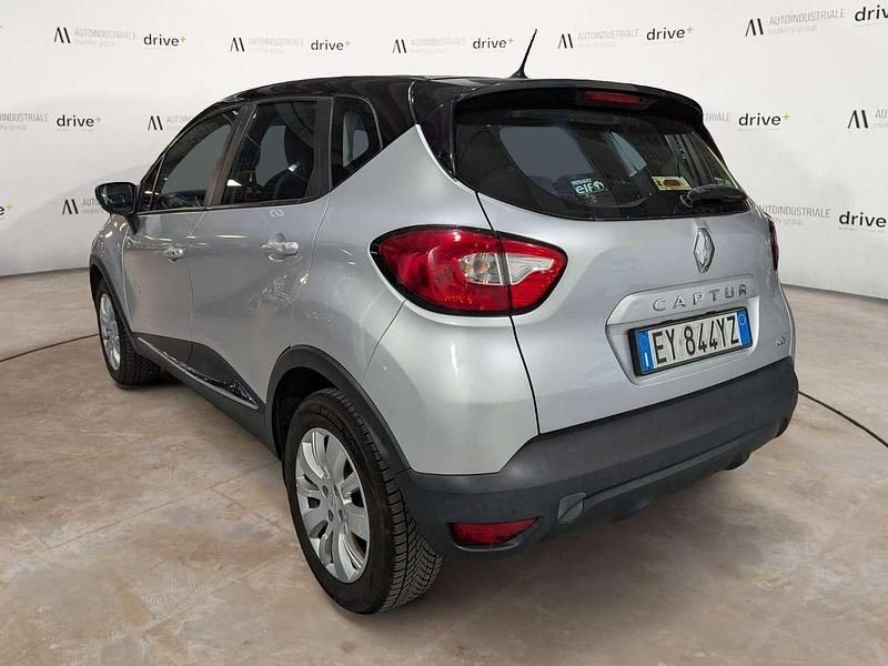 Usata Renault Captur 90 CV (66 kW) 2015 Argento SUV