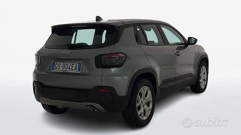 Usata Jeep Avenger Altitude 101 CV (74 kW) 2024 Grigio chiaro SUV