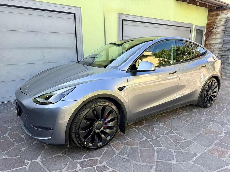 Usata Tesla Model Y Performance 155 kW (211 CV) 2023 SUV