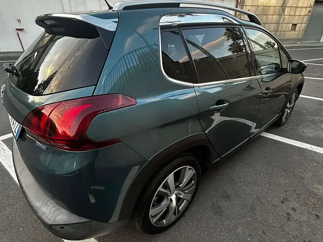 Usata Peugeot 2008 Allure 99 CV (72 kW) 2017 Verde SUV