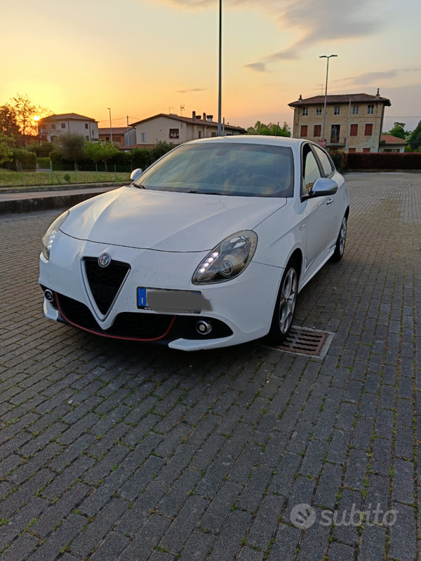 Usato 2018 Alfa Romeo Giulietta 1.6 Diesel 120 CV (15.000 €)