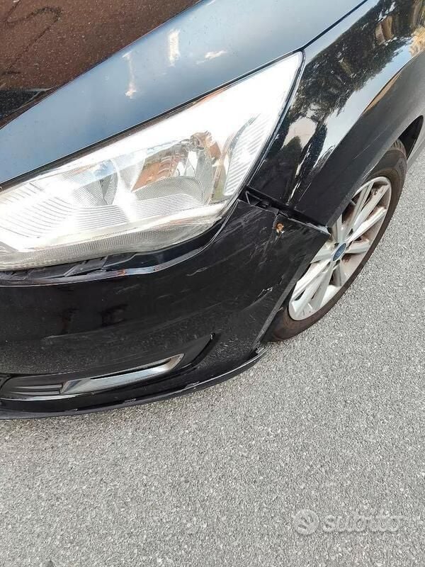 Usata Ford C-MAX 125 CV (91 kW) 2018 Nero Monovolume