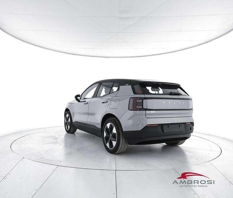 Nuova Volvo EX30 Plus 200 kW (272 CV) 2025 Onyx black SUV