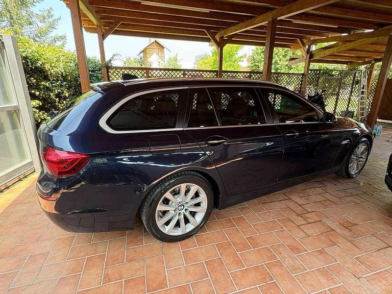 Usata BMW 520 Luxury Line 184 CV (135 kW) 2013 Blu Station wagon